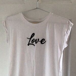LOVE T-shirt